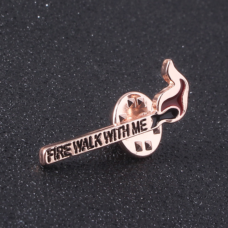 Jeans Shirt Fashion For Men - Twin Peaks Emaille Badge Broche Brandende